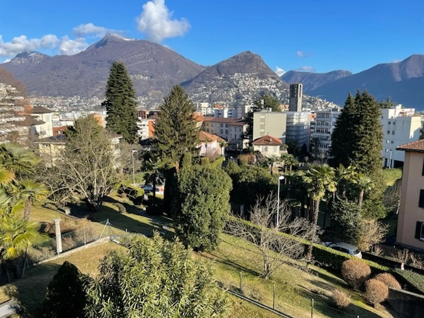 Lugano: App.to signorile 4.5 loc. + studio con vista aperta - Foto 2 di 13