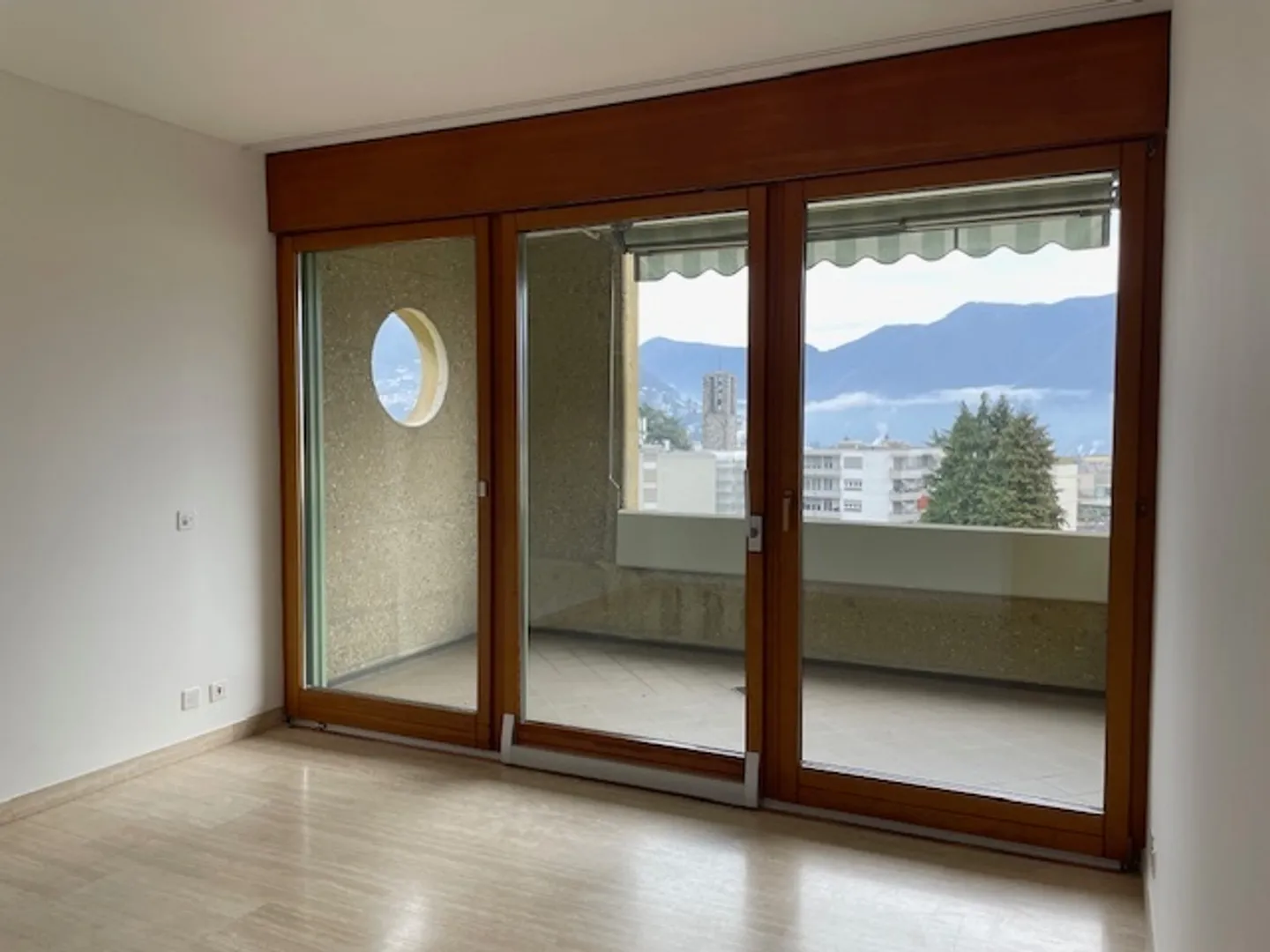 Lugano: App.to signorile 4.5 loc. + studio con vista aperta - Foto 6 di 13