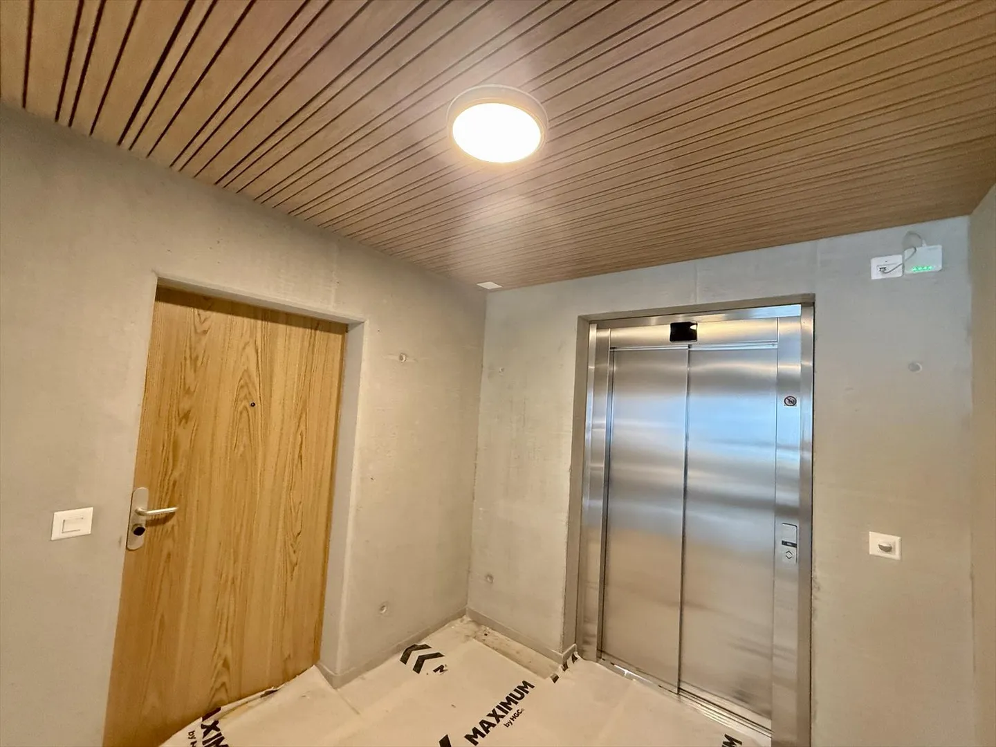 Apartment - Photo 9 of 10