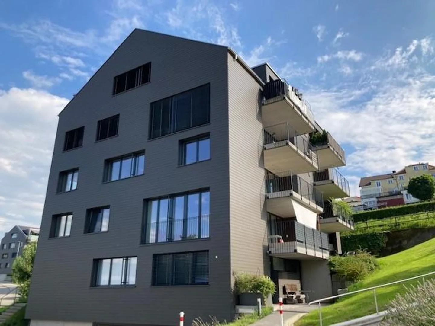 Moderne 2.5 Zimmerwohnung - Foto 1 von 8