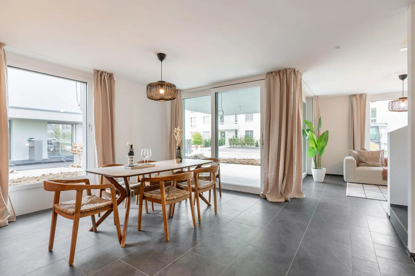Maison semi-détachée de 5,5 pièces dans un environnement adapté aux enfants - Photo 1 sur 14
