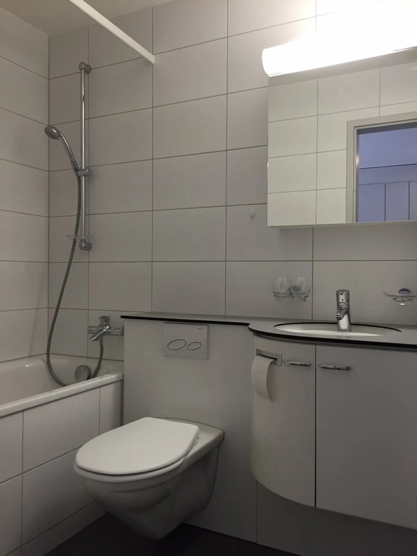 Moderno appartamento di 2,5 stanze a Langnau - Foto 5 di 6