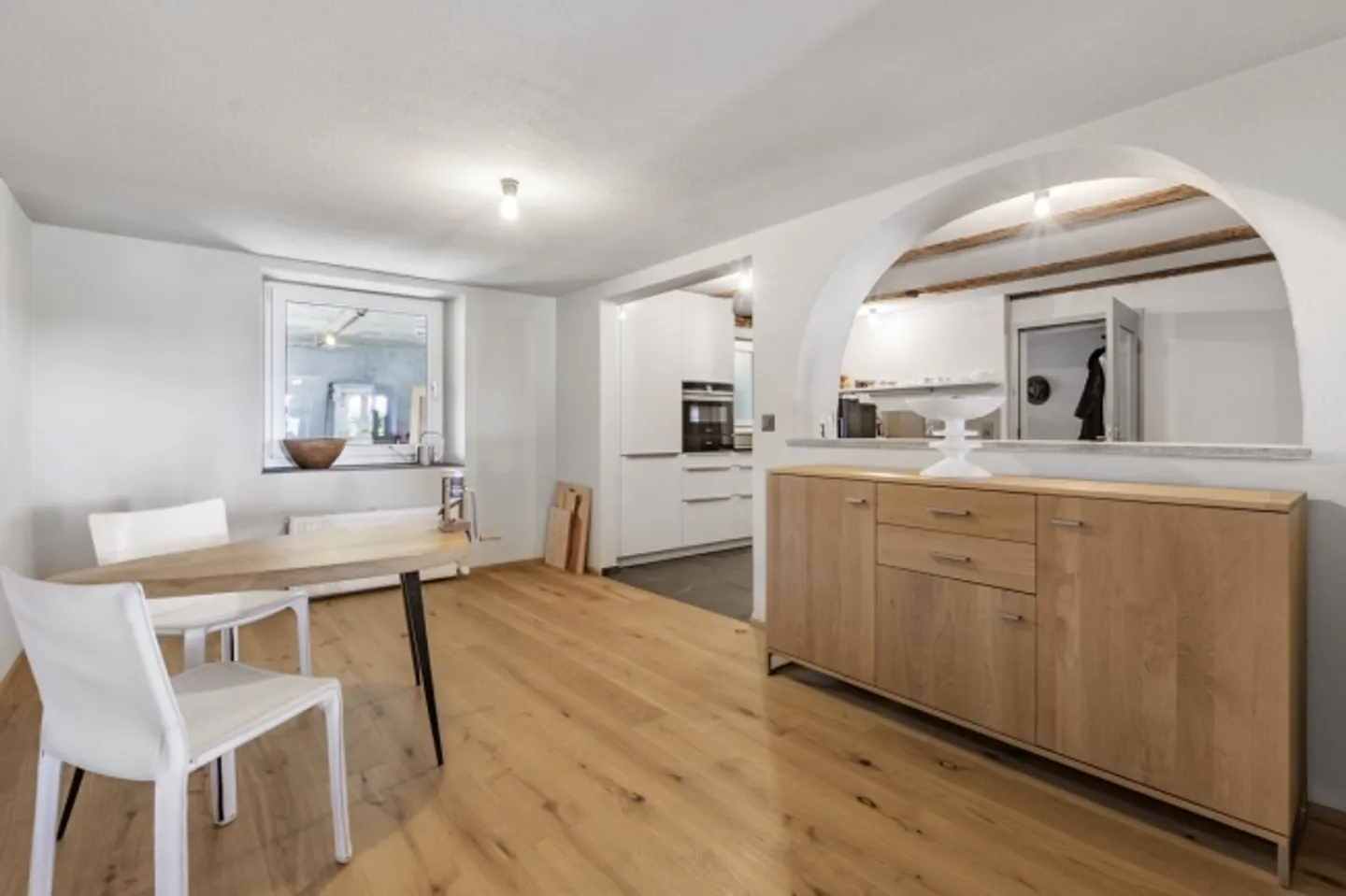 CHARM & SPACE – IN THE VILLAGE, NEAR ZURICH - Photo 4 of 8