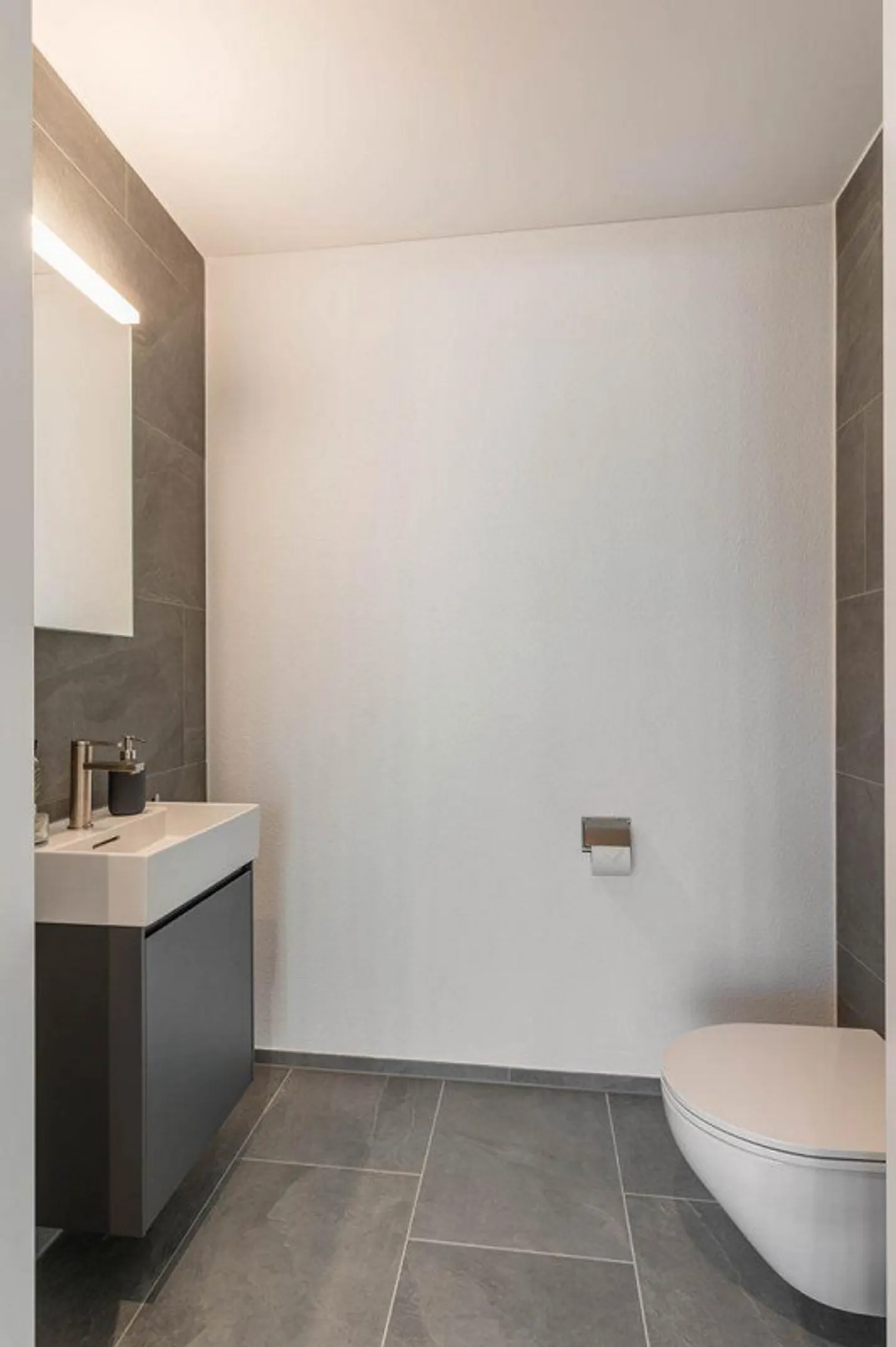 Maison semi-détachée de 5,5 pièces dans un environnement adapté aux enfants - Photo 8 sur 14