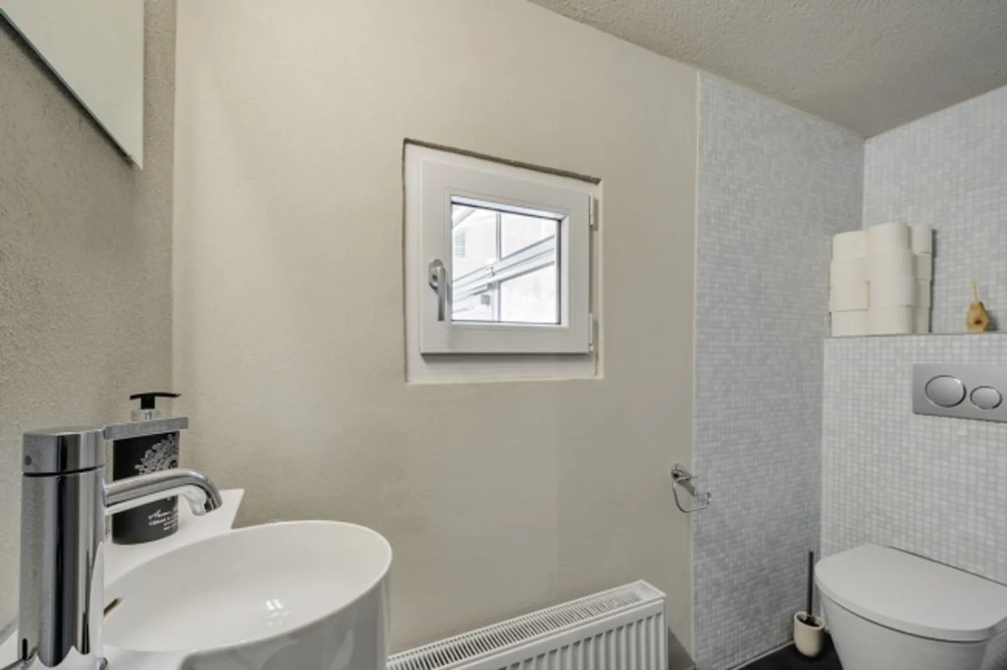 CHARM & SPACE – IN THE VILLAGE, NEAR ZURICH - Photo 7 of 8