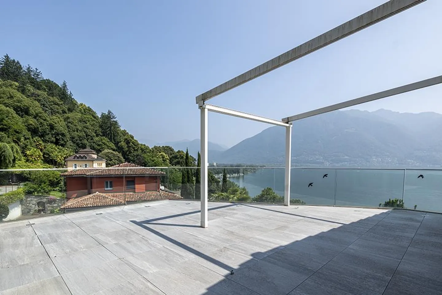 Casa con vista lago mozzafiato - Foto 3 di 18
