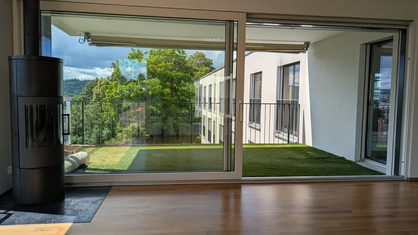 Appartement penthouse exclusif de 4,5 pièces dans un emplacement calme - Photo 8 sur 17