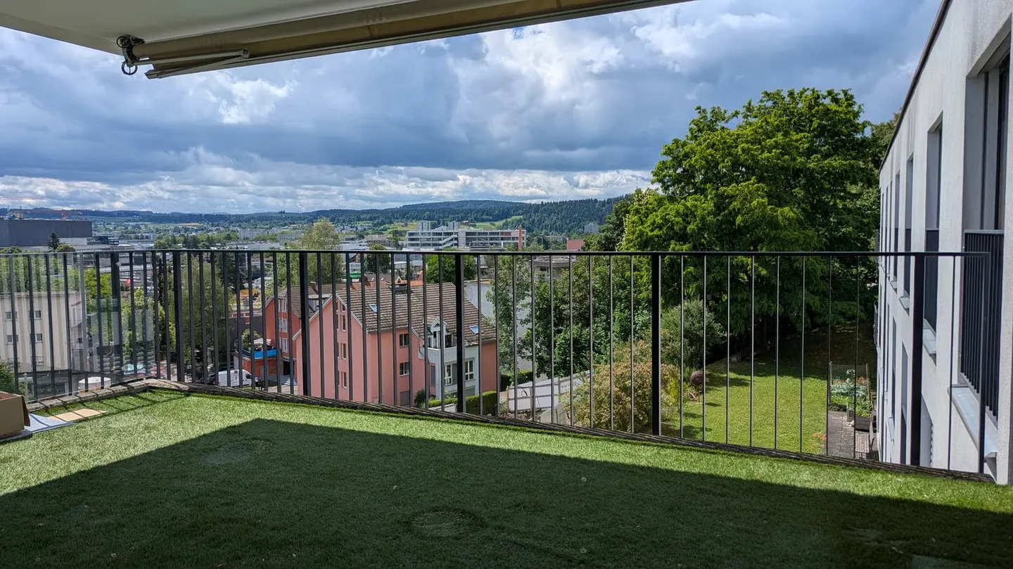 Appartement penthouse exclusif de 4,5 pièces dans un emplacement calme - Photo 9 sur 17