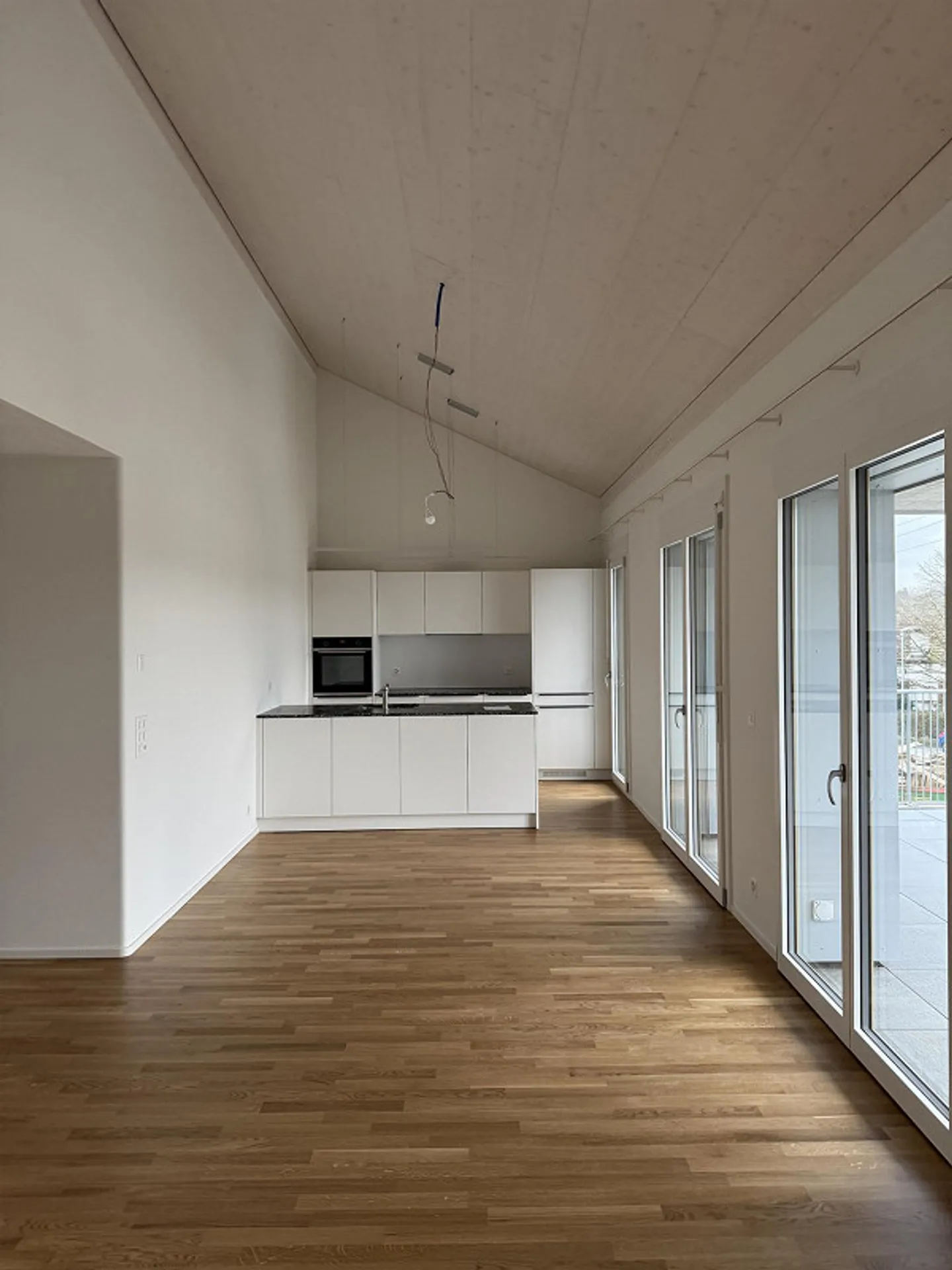 Appartamento familiare 5.5 attraente al 2° piano / attico a Pratteln - Foto 5 di 8