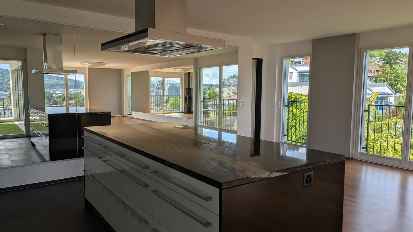 Appartement penthouse exclusif de 4,5 pièces dans un emplacement calme - Photo 7 sur 17