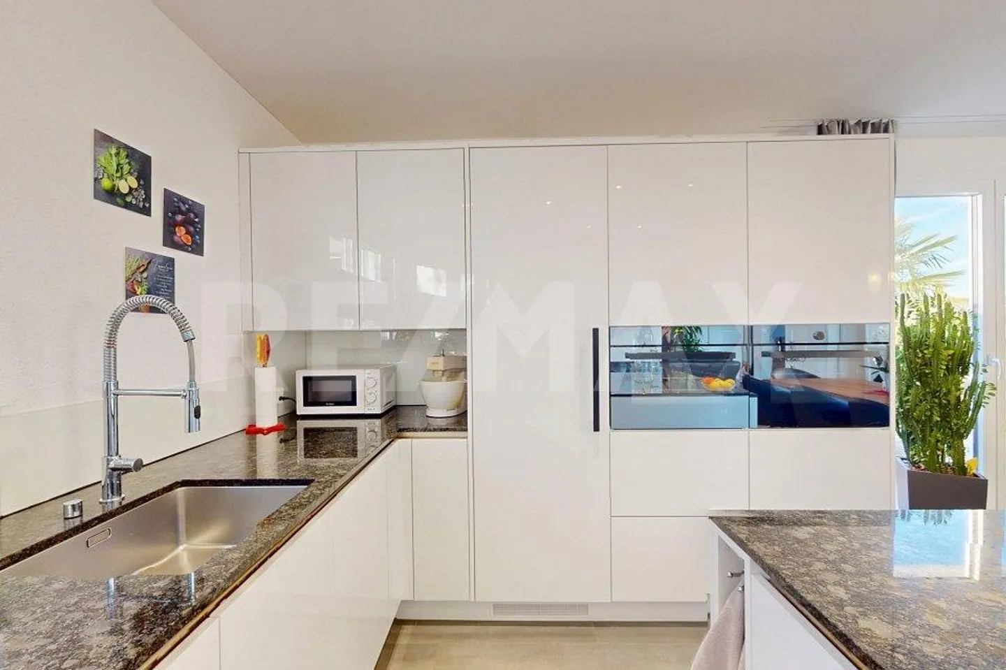 Nicht alltägliche 4.5-Zimmer-Gartenwohnung mit Weitsicht und Privatsphäre - Foto 7 von 13