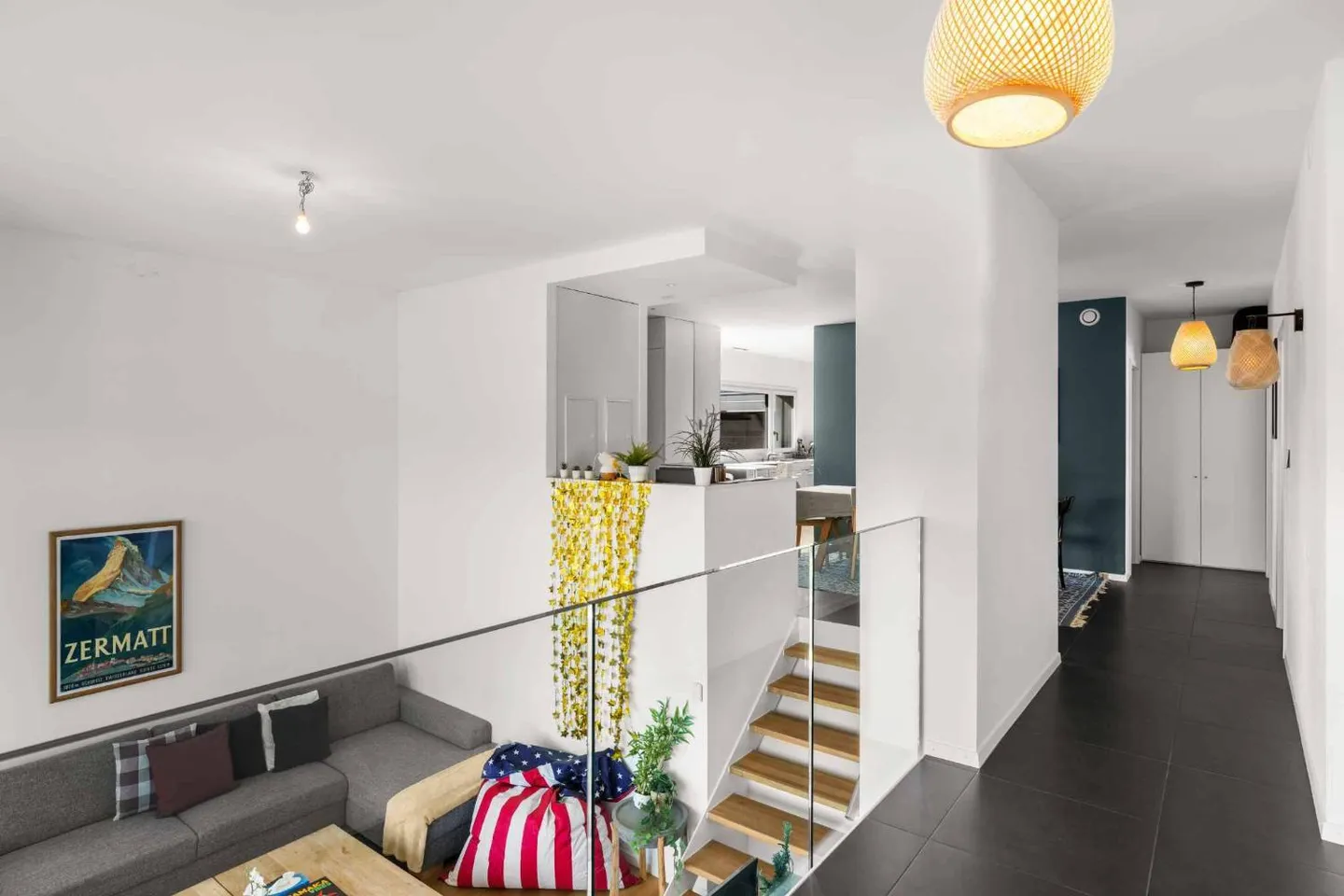 Attique avec beaucoup de lumière et vue sur le lac à Saint-Sulpice - Photo 7 sur 11