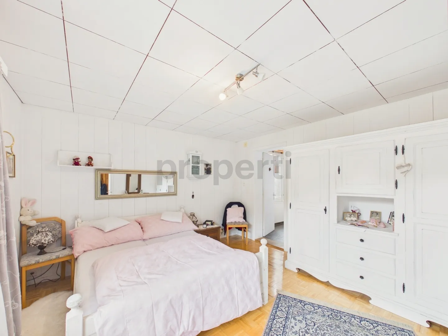 Hotel for sale - Photo 9 of 13