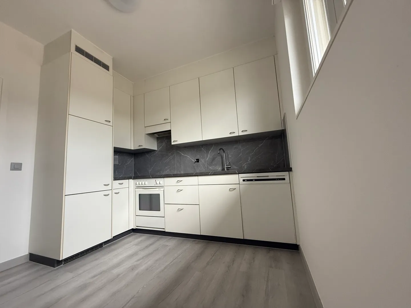 Luminoso appartamento 2.5 locali RISTRUTTURATO a Mendrisio - Foto 1 di 9