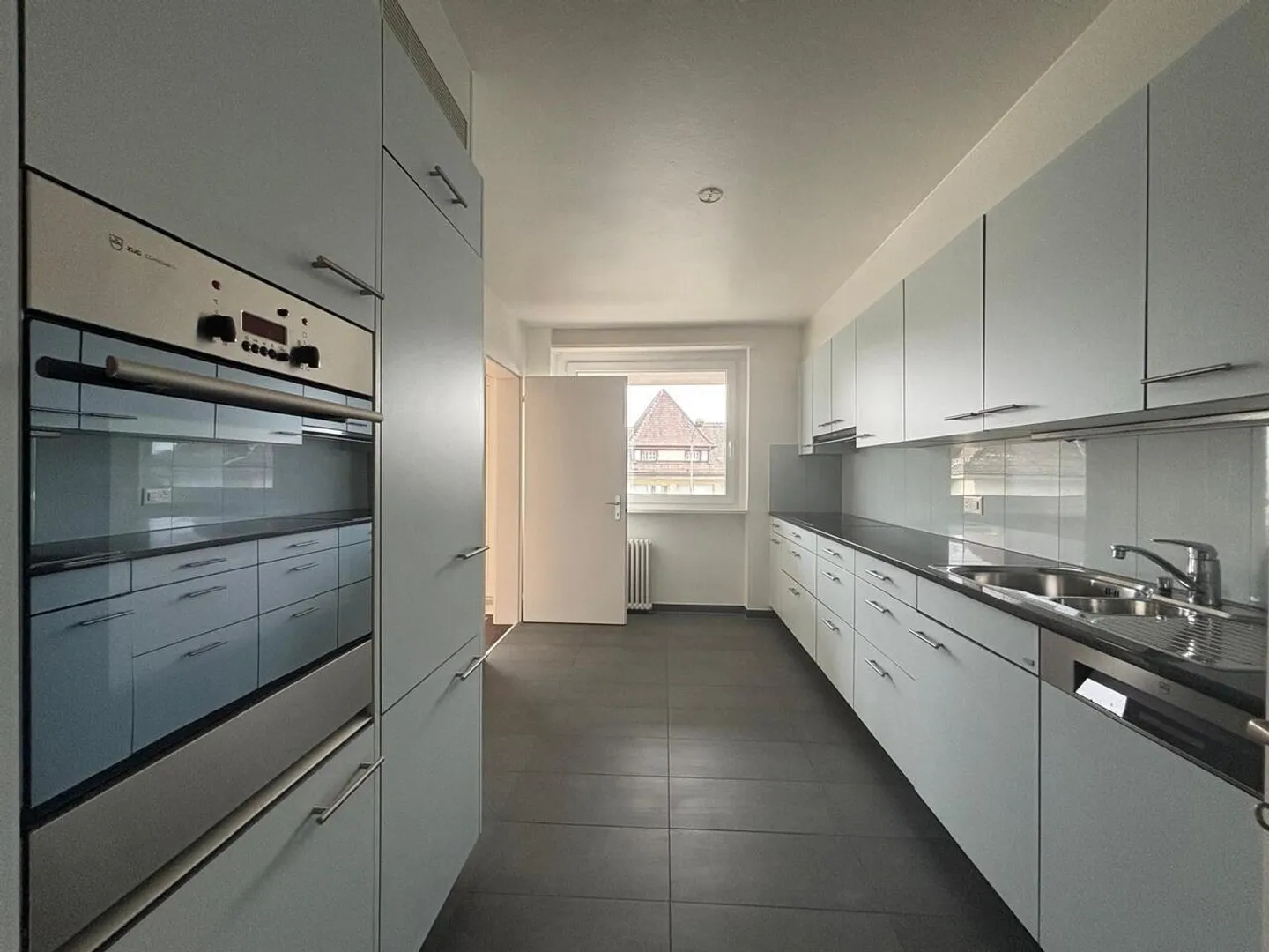 Appartamento familiare spazioso in affitto - Foto 3 di 14