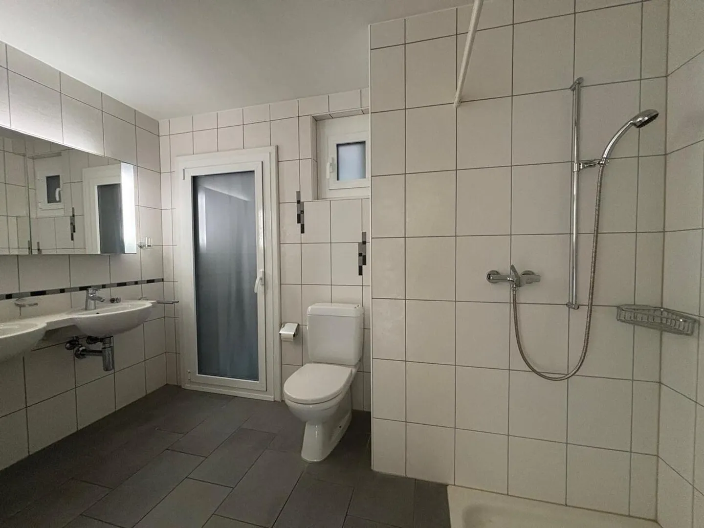 Appartamento familiare spazioso in affitto - Foto 10 di 14