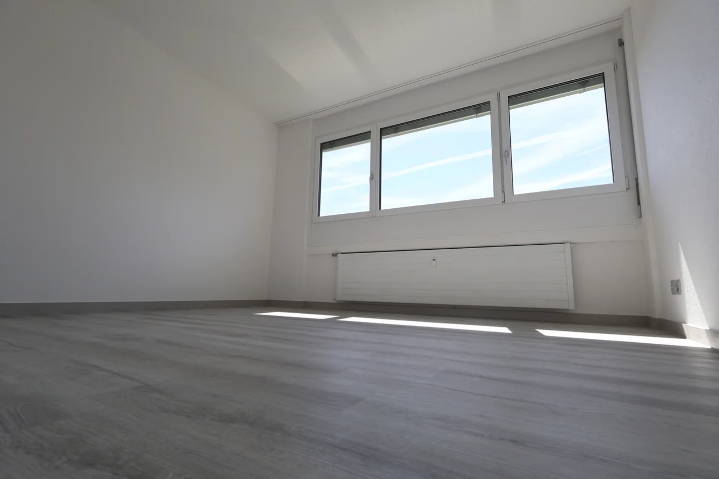 Appartement moderne de 2,5 pièces entièrement rénové au centre de Coldrerio - Photo 5 sur 8