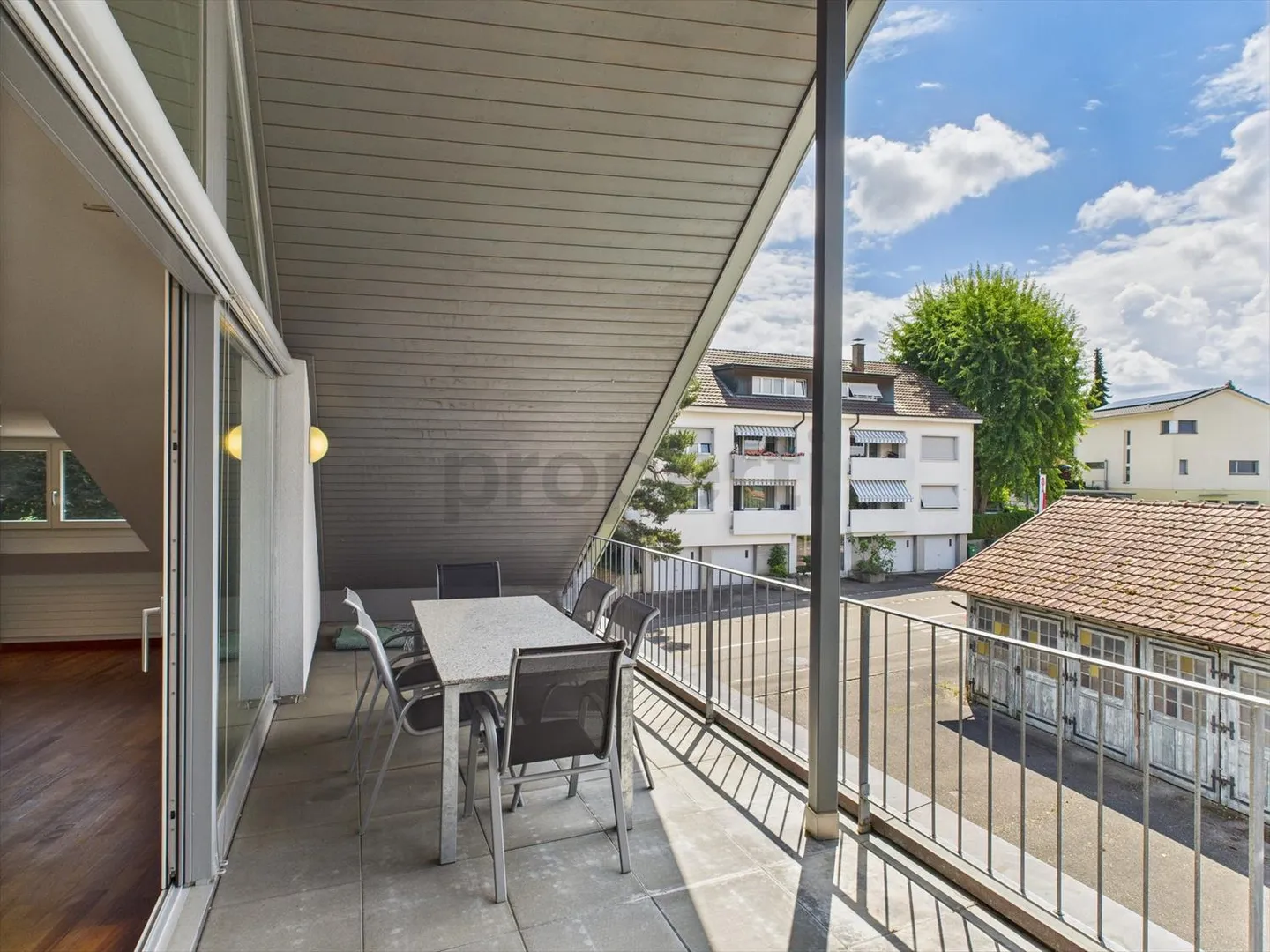 Appartamento esclusivo 3.5 locali con grande cantina e garage in standard di proprietà a Schönenbuch - Foto 12 di 13
