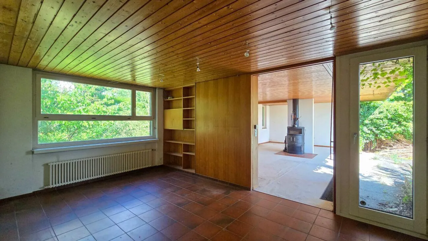 Maison individuelle spacieuse avec potentiel de développement - Photo 4 sur 12