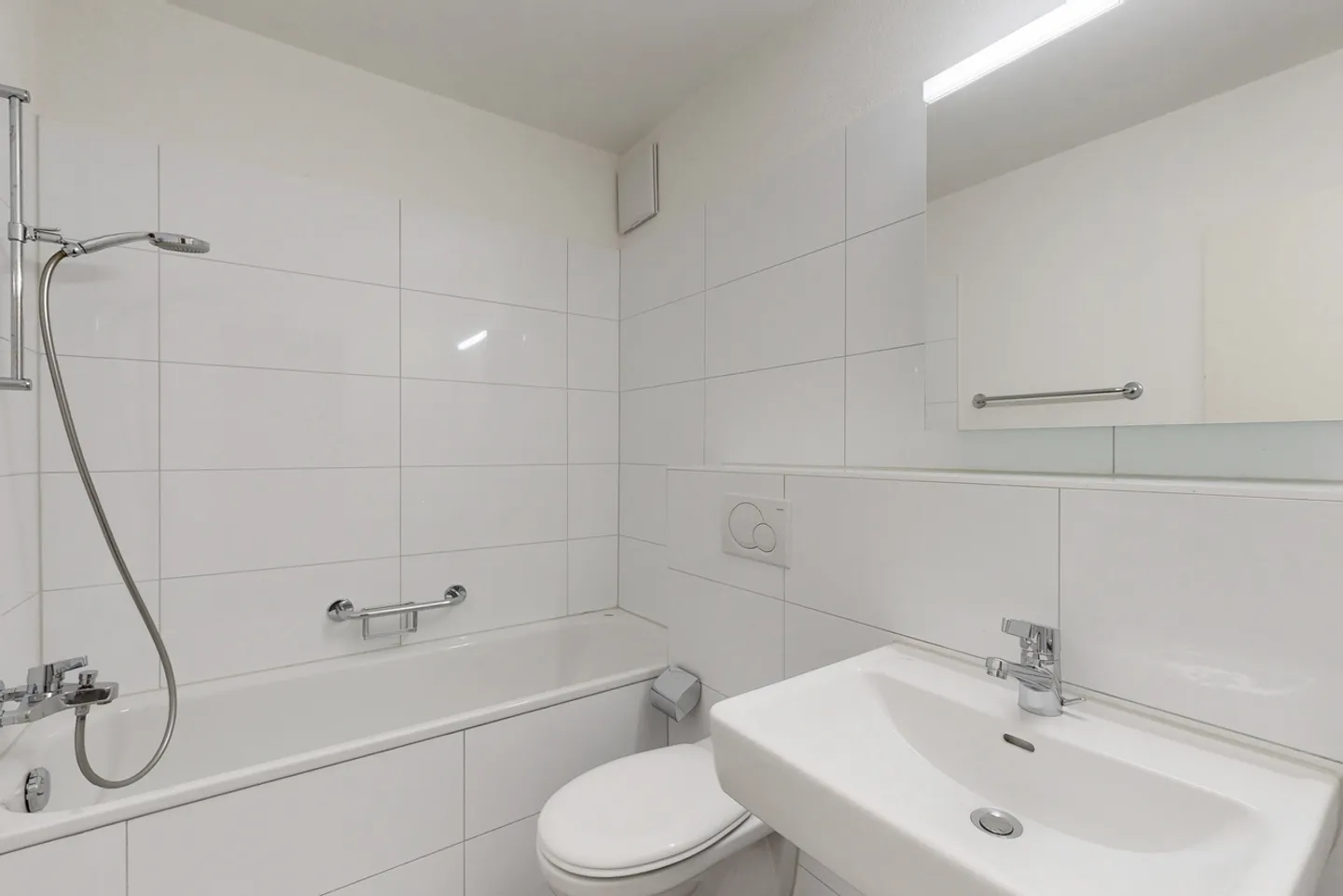 Modern living in popular property - Photo 10 of 11