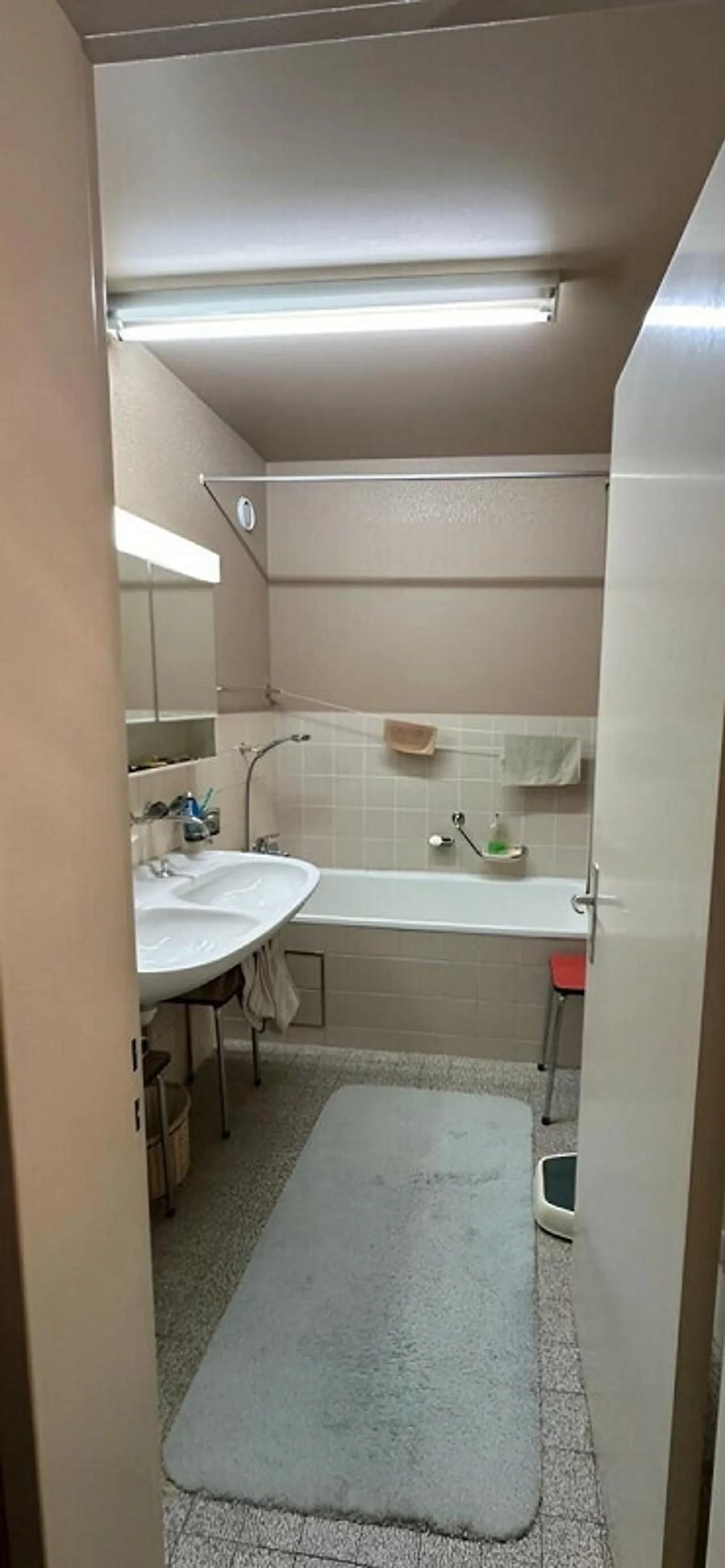 Charming Apartment with Potential - Photo 7 of 9