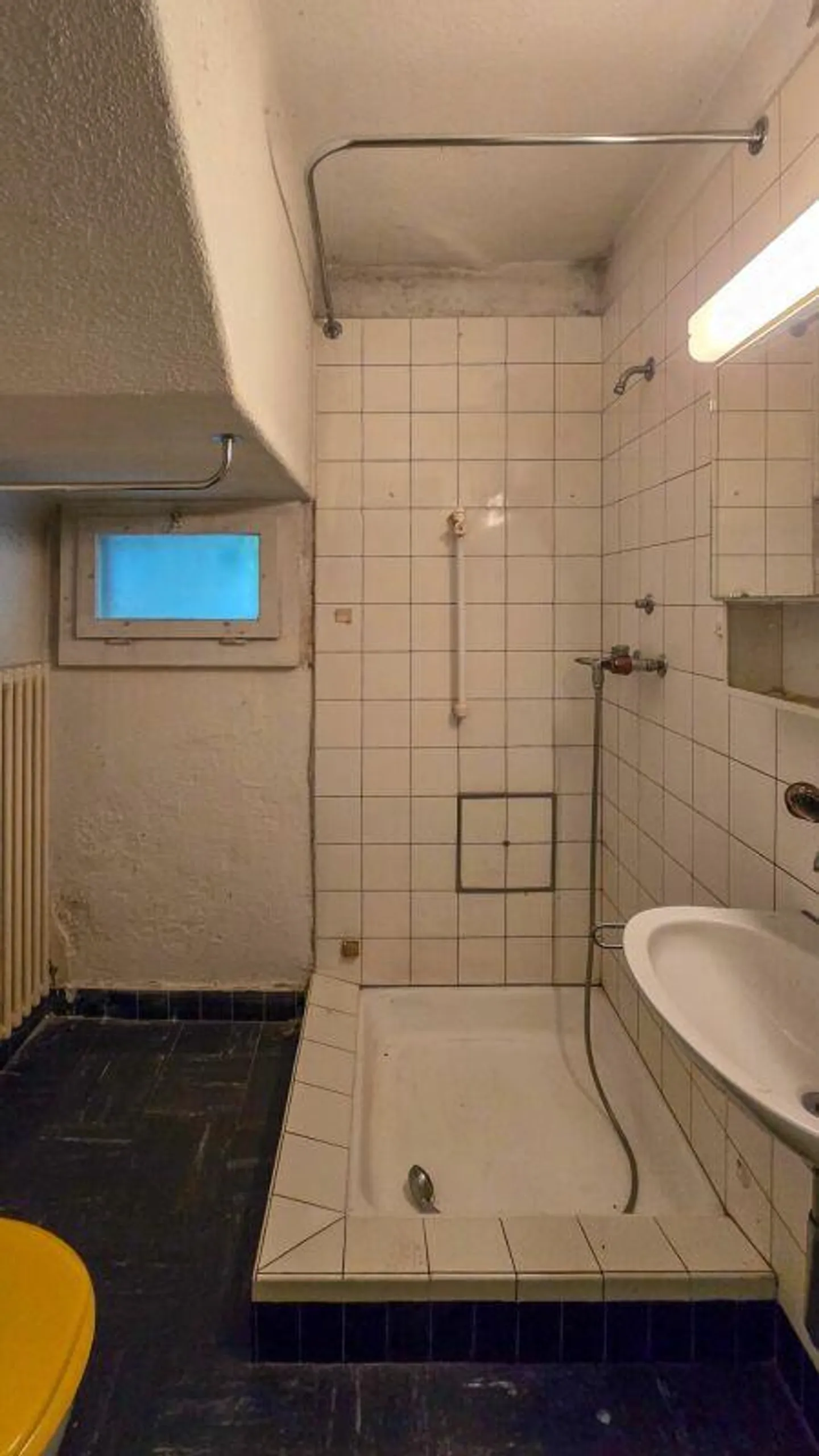Maison individuelle spacieuse avec potentiel de développement - Photo 10 sur 12