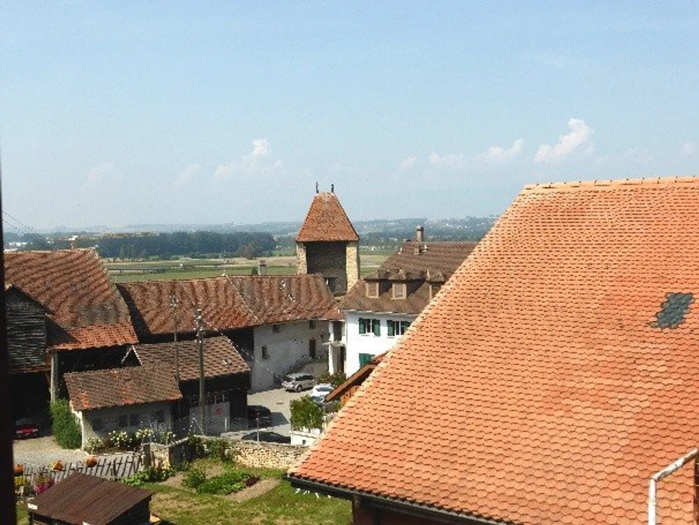 Apartment with 5 rooms on the 2nd floor - separate entrance - Photo 1 of 5