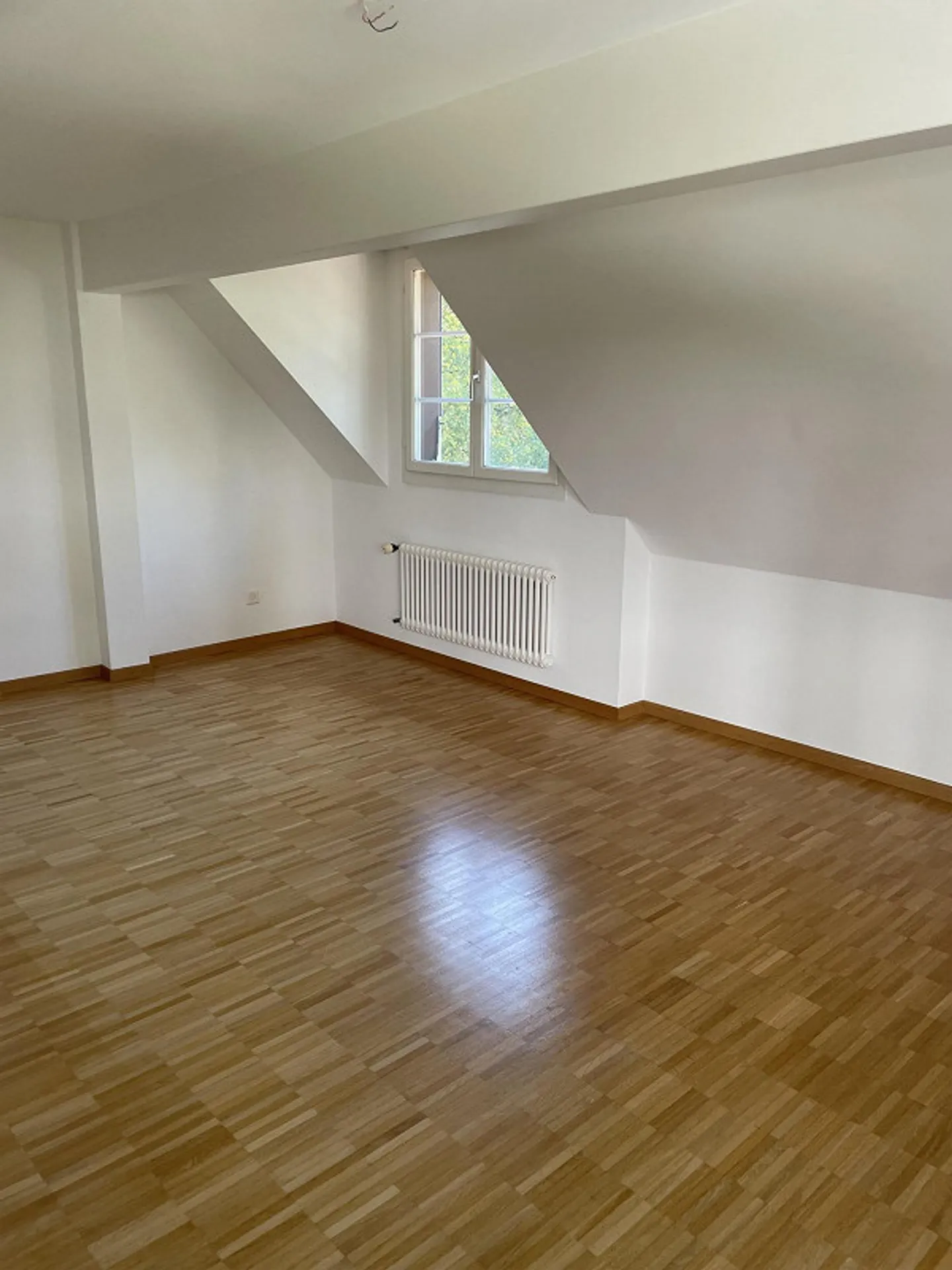 Incantevole appartamento maisonette di 3,5 stanze con ingresso privato - Foto 6 di 8