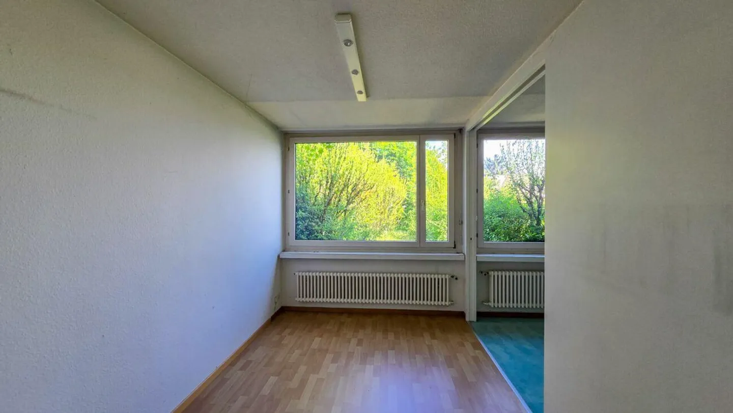 Maison individuelle spacieuse avec potentiel de développement - Photo 8 sur 12