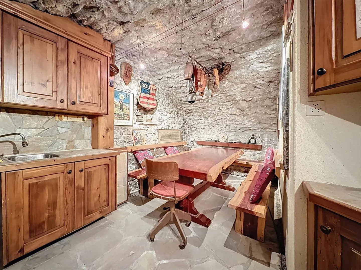 Magnifica Casa di Villaggio a Savièse - Foto 1 di 13