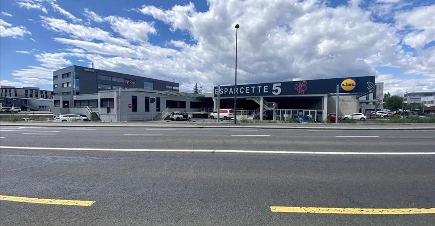 Edificio ad uso misto in affitto - Foto 5 di 6