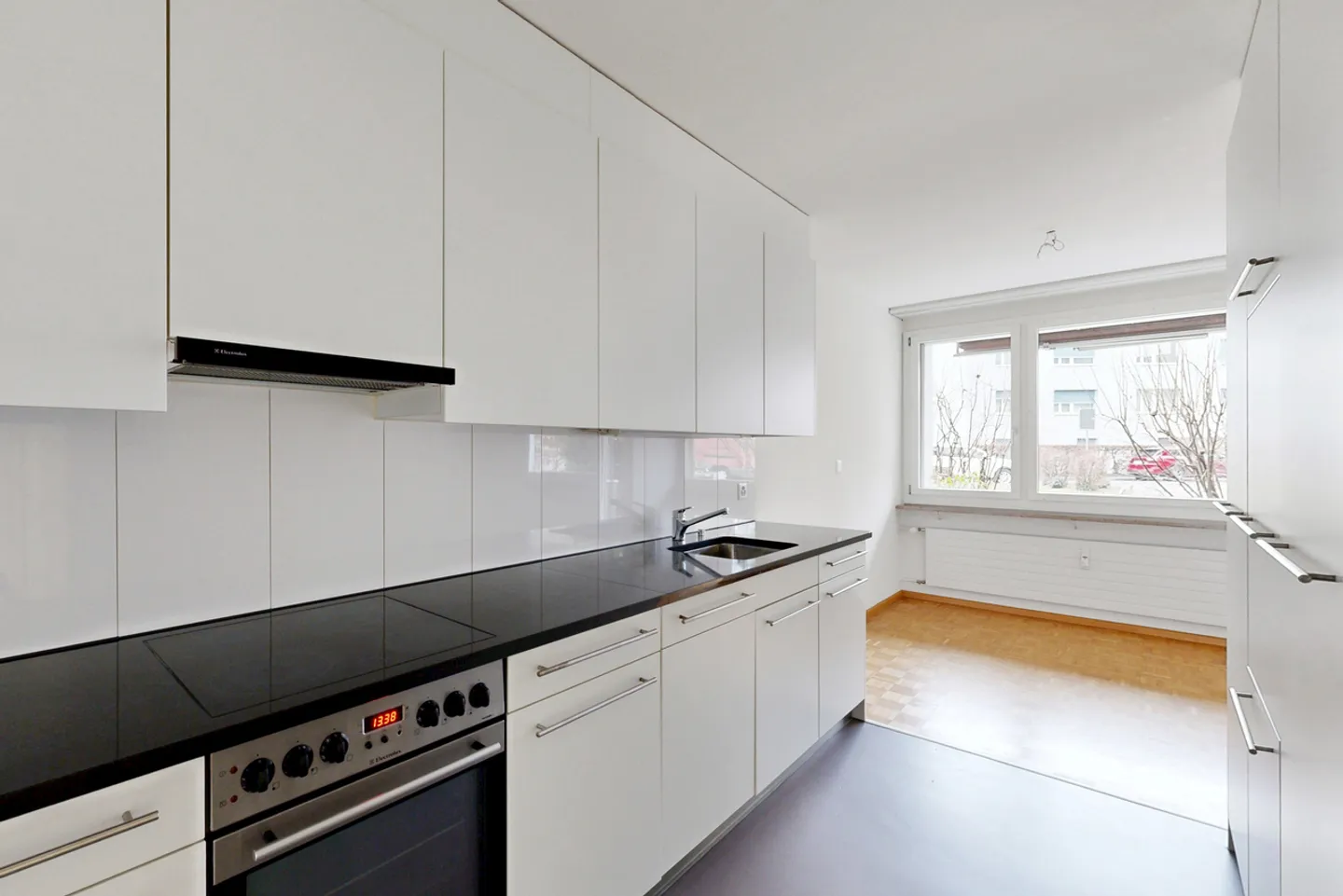 Modern living in popular property - Photo 3 of 11