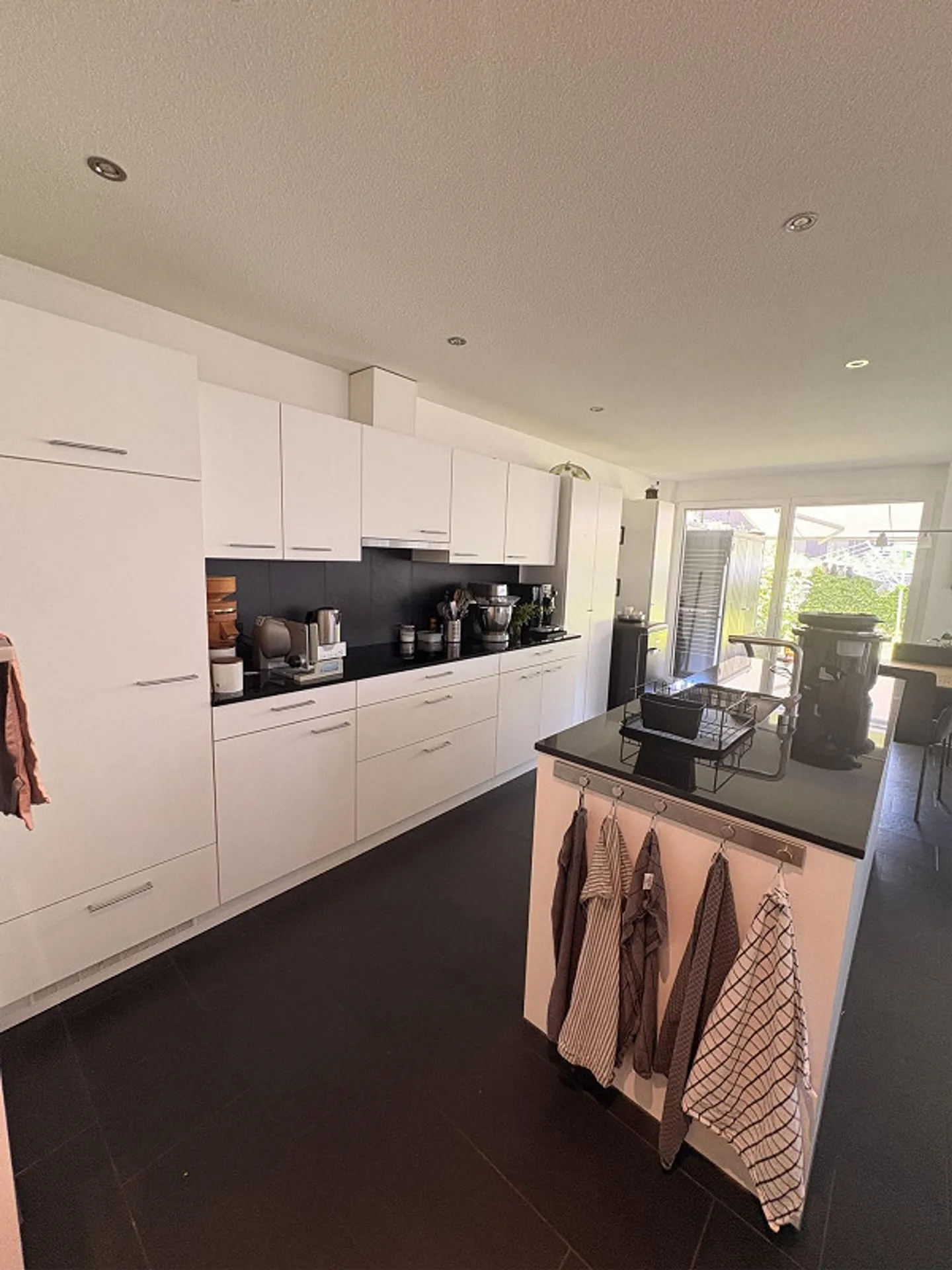 Geräumige Wohnung mit grosser Terrasse - Foto 5 von 12
