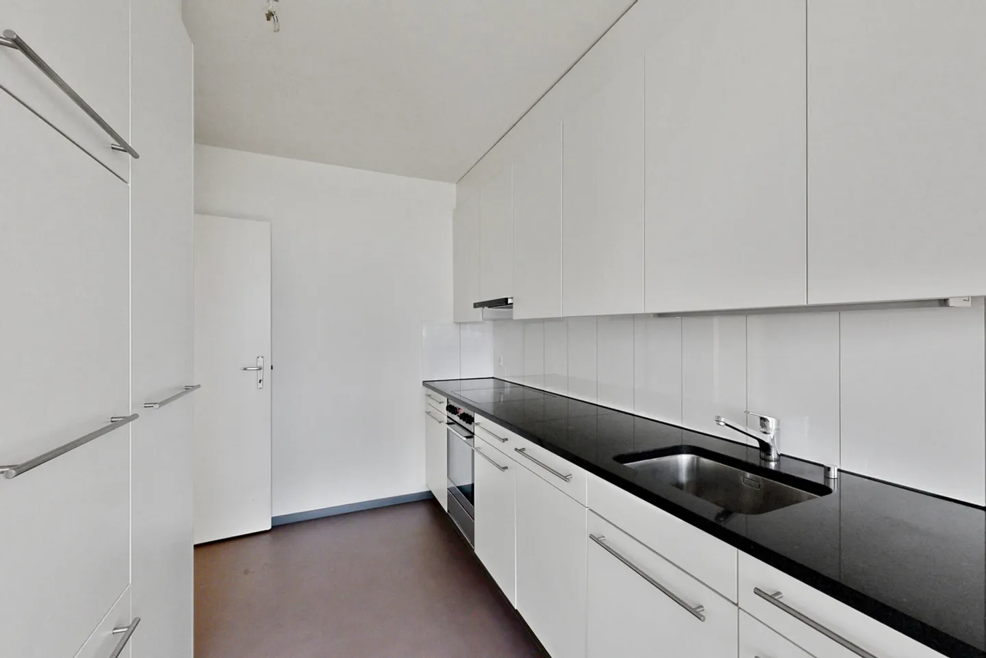 Modern living in popular property - Photo 4 of 11