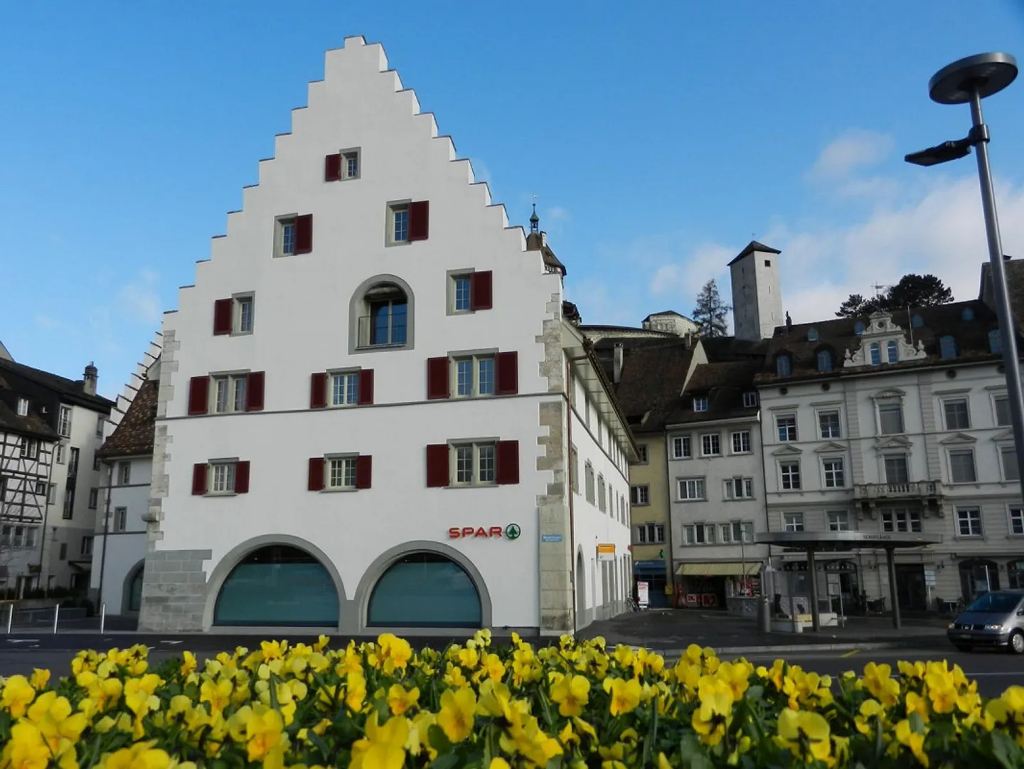 Appartement charmant dans un bâtiment historique au bord du Rhin - Photo 1 sur 11