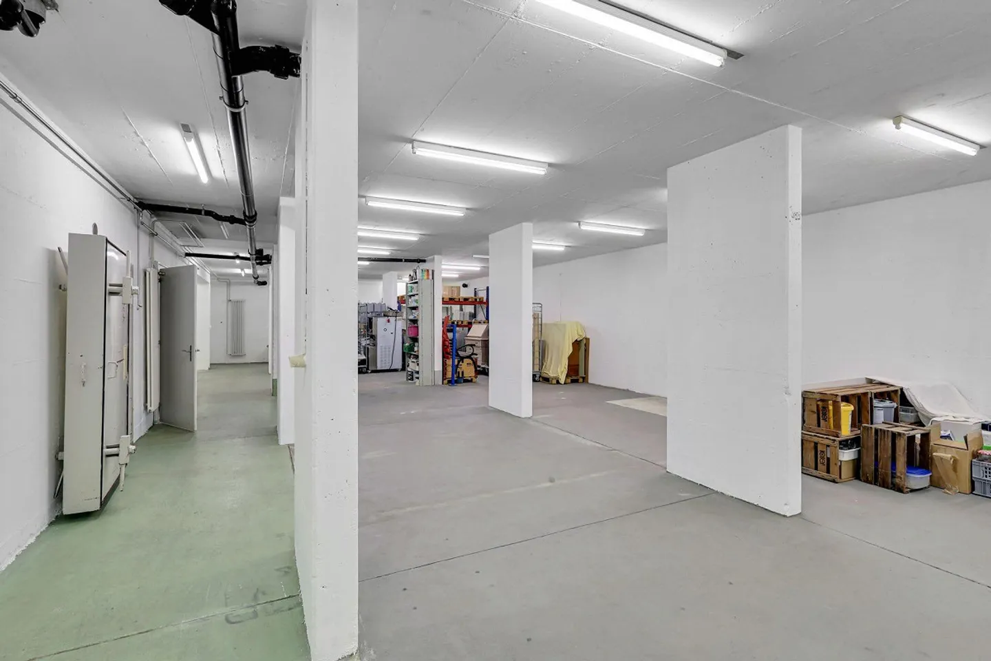 Commercial Property in Wettingen A Good Investment! - Photo 10 of 11