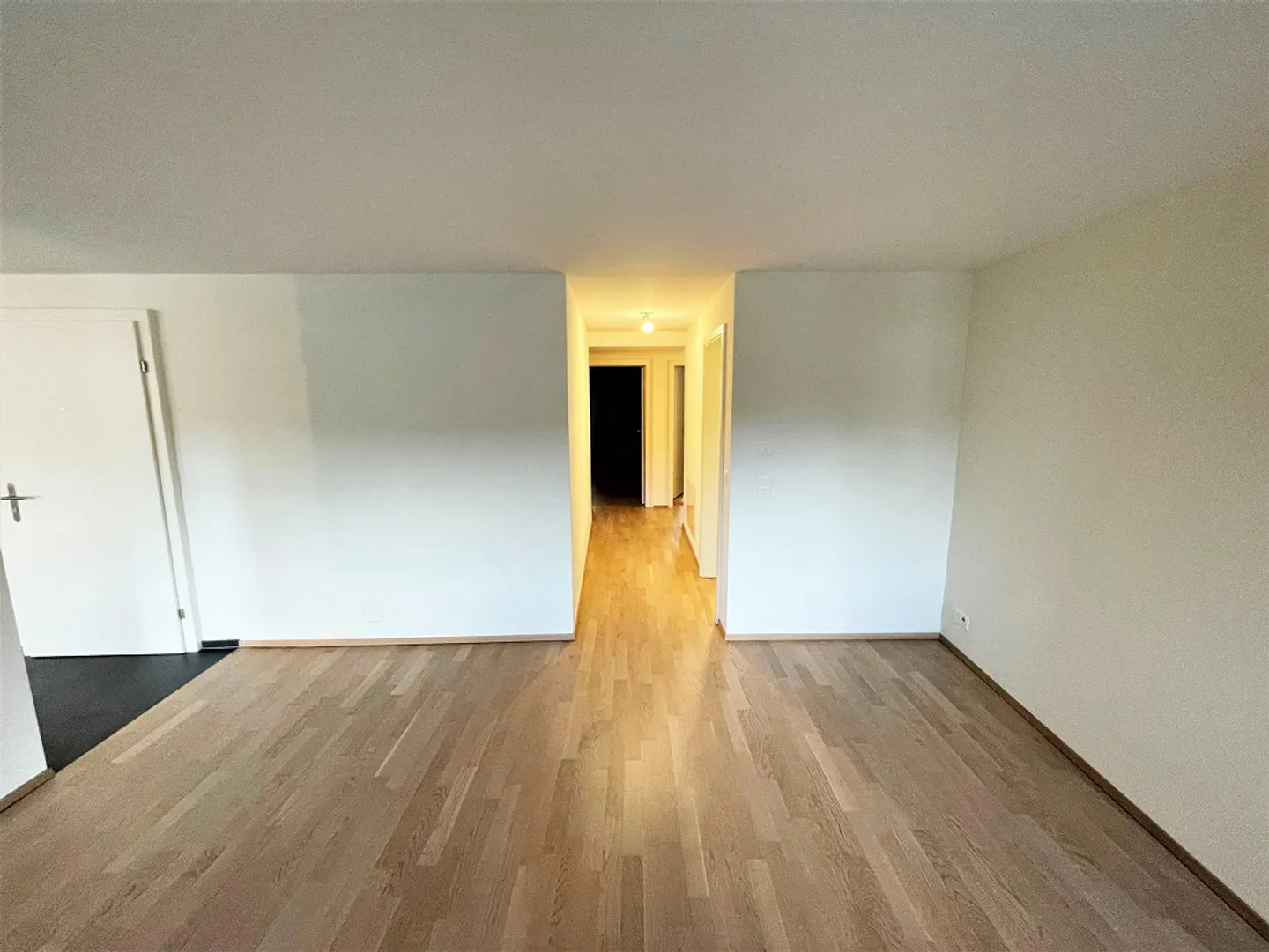 Appartement charmant dans un bâtiment historique au bord du Rhin - Photo 5 sur 11