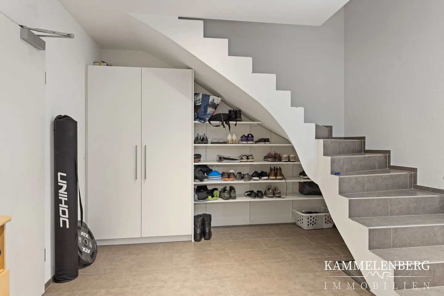 Ampia casa unifamiliare di 7,5 stanze con edificio per animali - Foto 30 di 38