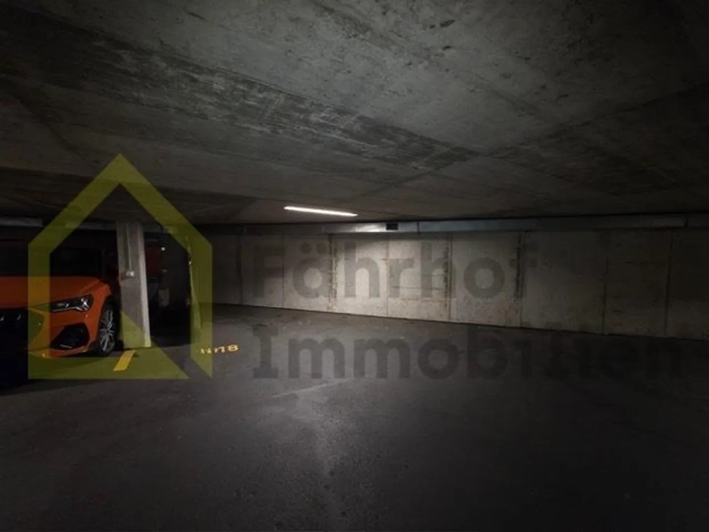 Place de parking pour motos ou petites voitures (longueur max. 2m) - Photo 4 sur 6