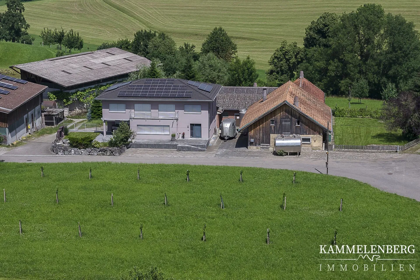Ampia casa unifamiliare di 7,5 stanze con edificio per animali - Foto 38 di 38