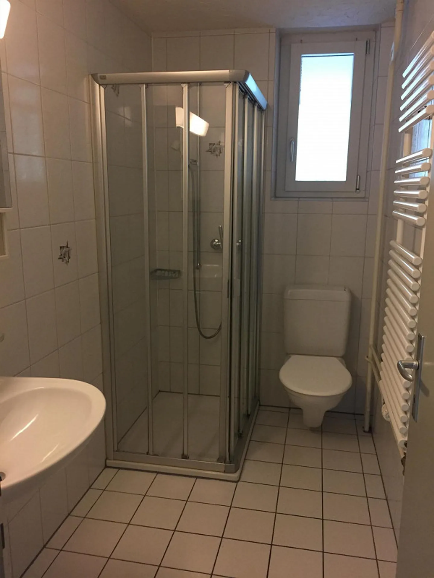 Living on a floor (wheelchair accessible) with seating area - Photo 4 of 16