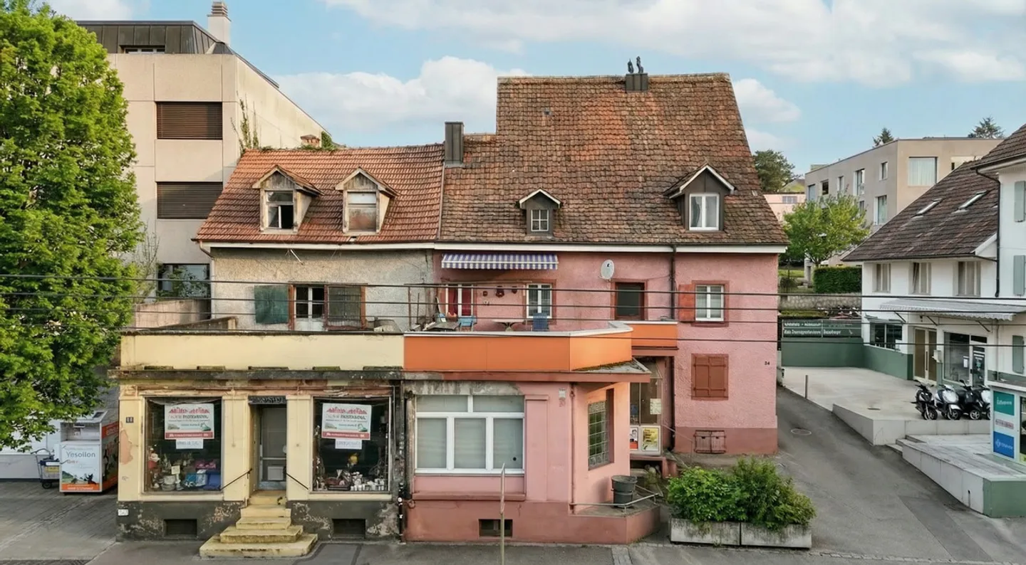 IN THE HEART OF BINNINGEN - BUILDING PLOT WITH DEMOLITION OBJECT - Photo 1 of 5