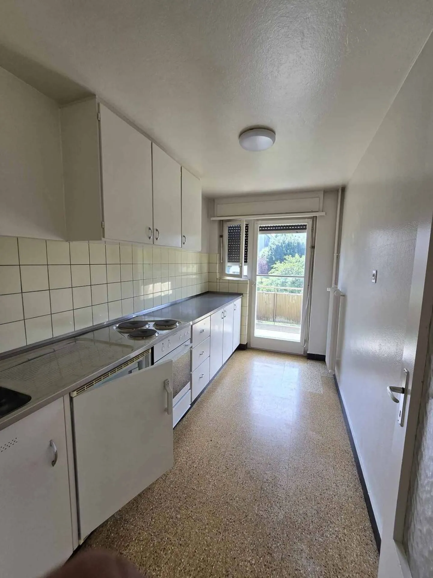 Apartment for rent - Photo 5 of 6