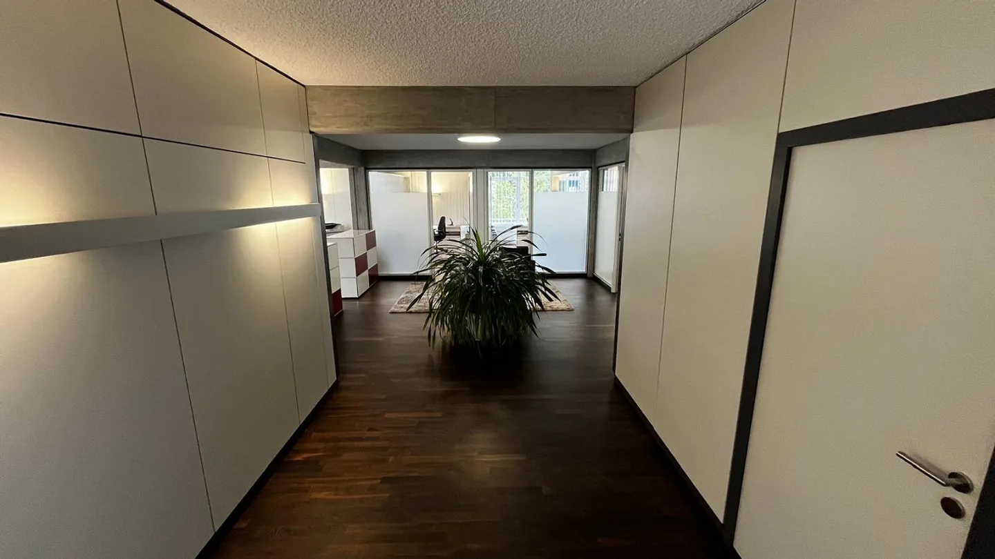 Top Büro -/ Gewerberäume - Foto 2 von 17