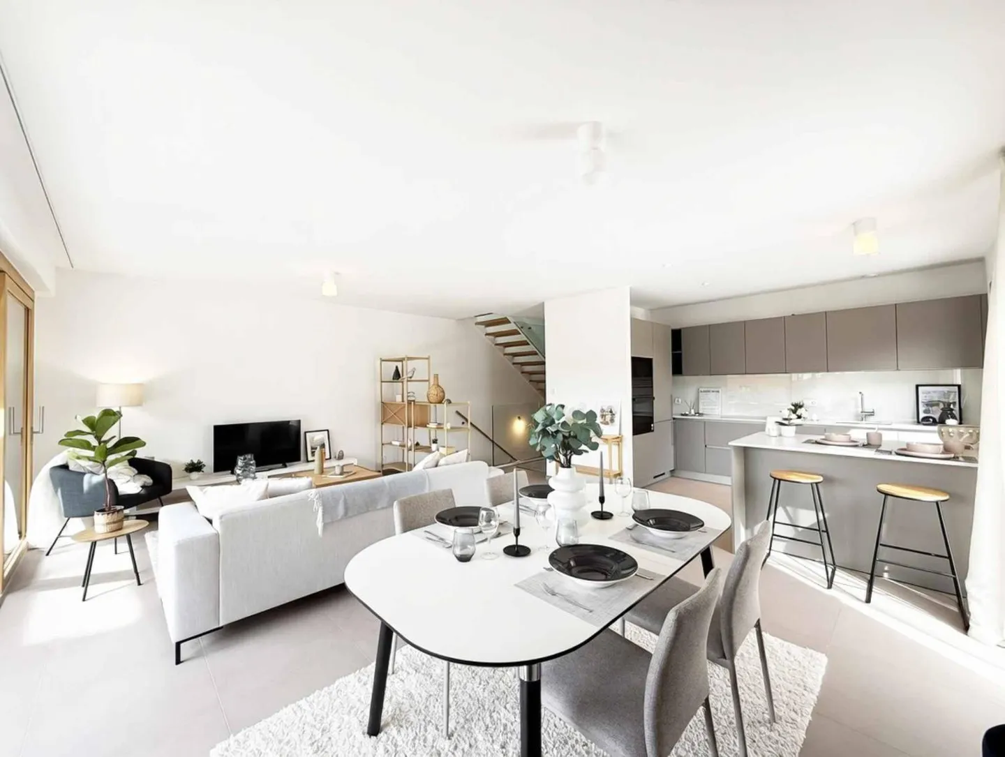 Townhouse with Unusual Charm - Photo 2 of 9