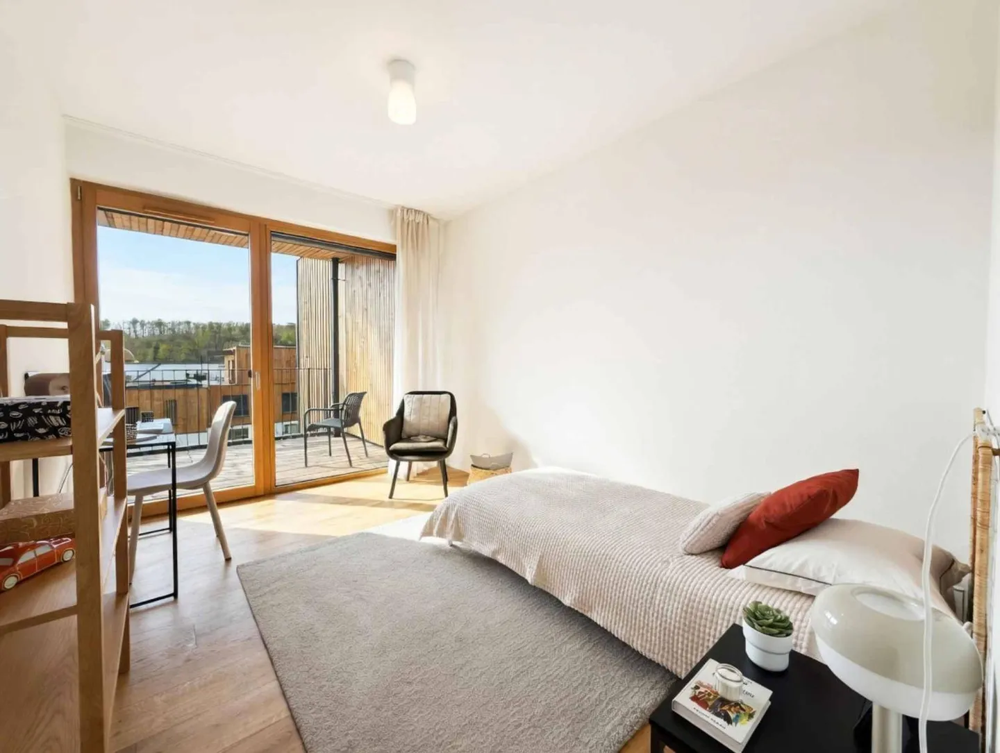 Townhouse with Unusual Charm - Photo 7 of 9