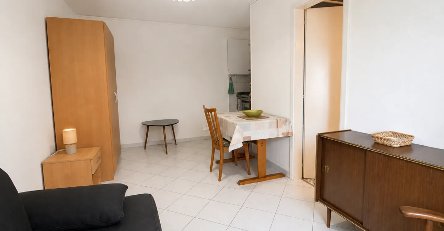 Zu vermieten ein charmantes möbliertes Studio - Foto 3 von 5
