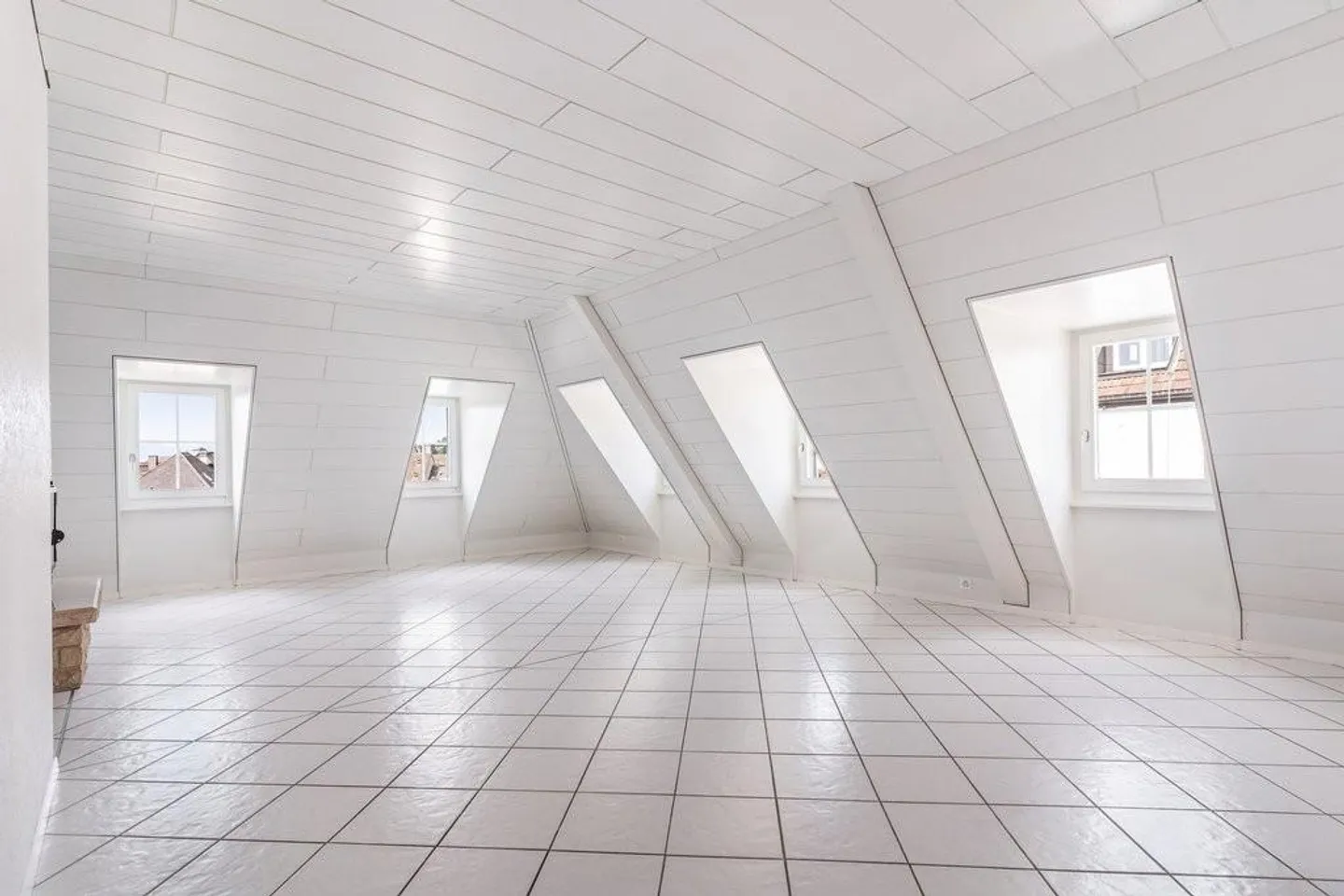 Treat yourself to accommodation in the city center! - Photo 2 of 11