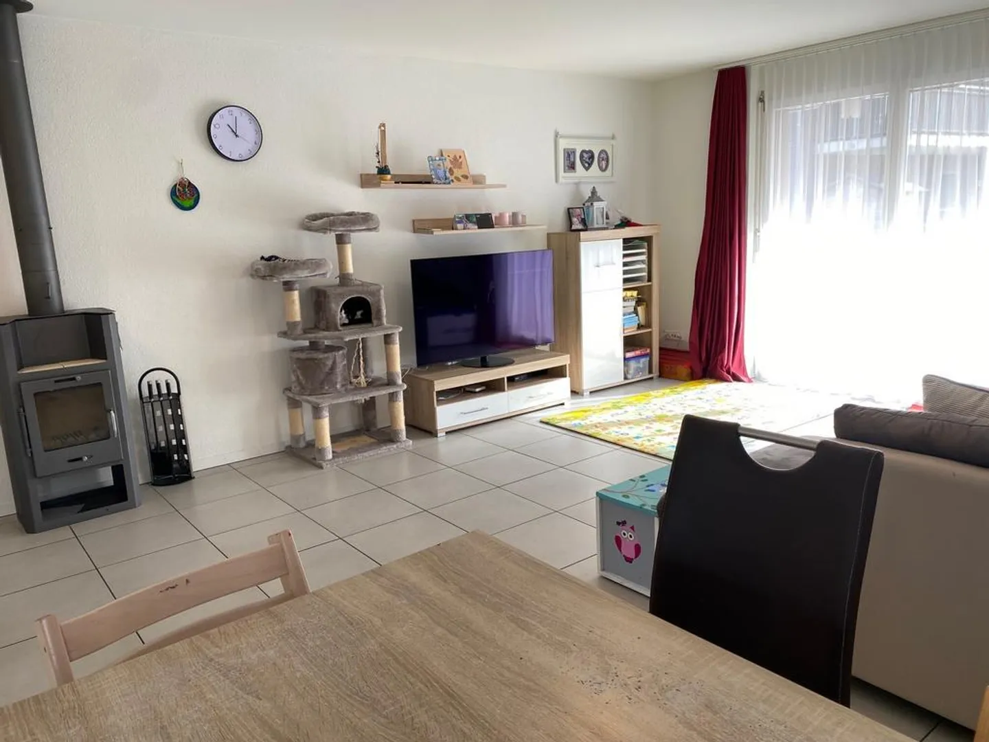 Spacious apartment with a view of greenery - Photo 1 of 9