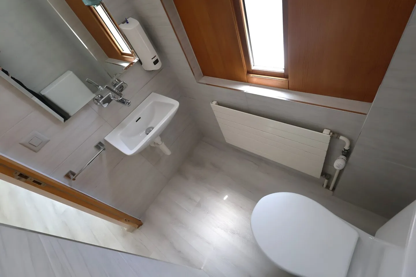 Affittasi ufficio di 25 mq a Chiasso con servizio privato - Foto 5 di 6